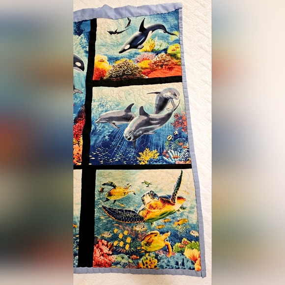 Ocean Hanging Wall Tapestry Blue Quilt Dolphin Turtle Orca 27x36 - Picture 3 of 5